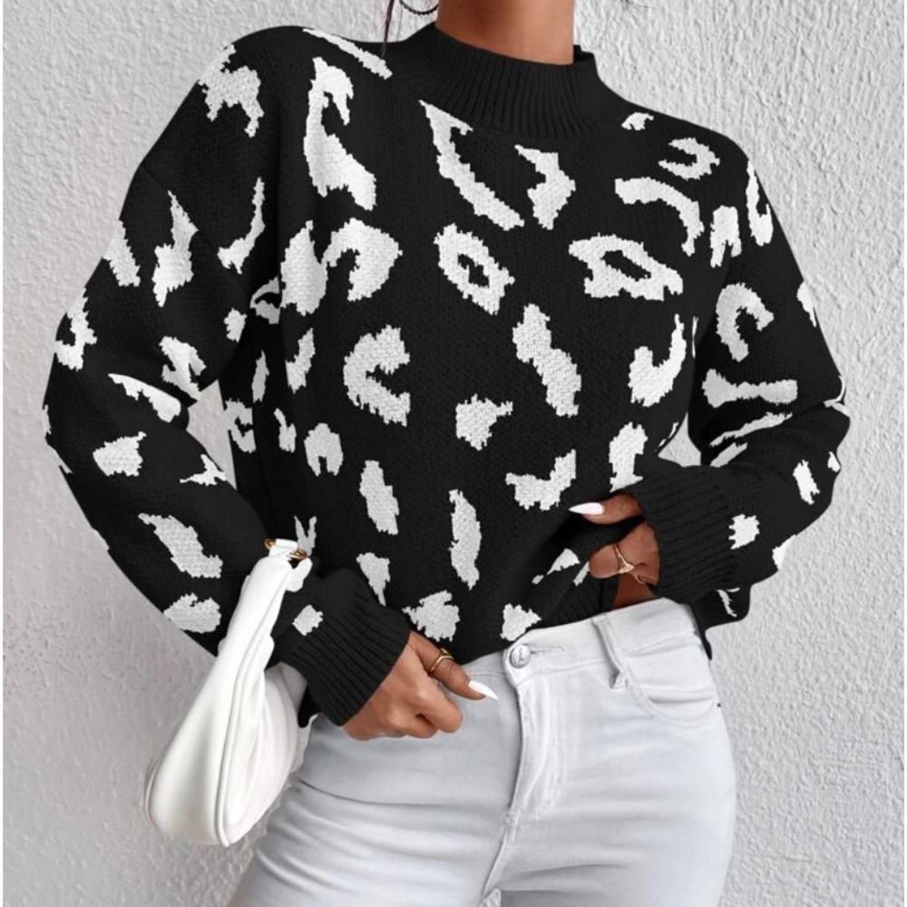 New. Black leopard print long sleeve sweater - Picture 2 of 7